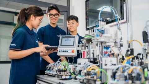 Một tỉnh ở Việt Nam "trải thảm đỏ" cho nhân lực bán dẫn, AI: Sinh viên được vay vốn không lãi suất, chuyên gia được miễn giảm thuế, hỗ trợ nhà ở