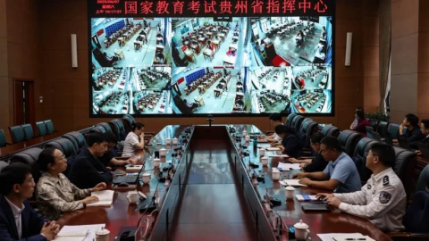“Dùng AI để né máy phát hiện AI”, trớ trêu chuyện thật ở đại học Trung Quốc